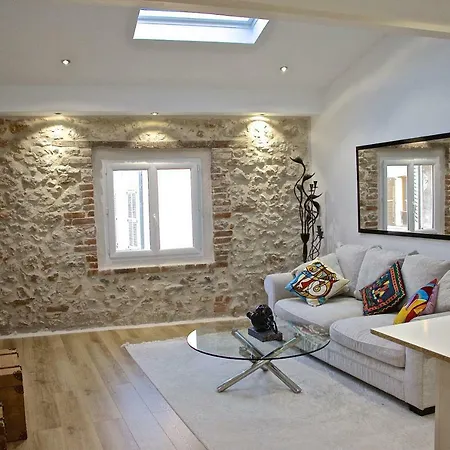 Apartment Duplex Fontaine - Duplex Coeur Vieil Old Marche Provencal Antibes